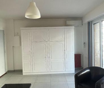Location Appartement 1 pièce 32m² MARSEILLE 6ème - Photo 1