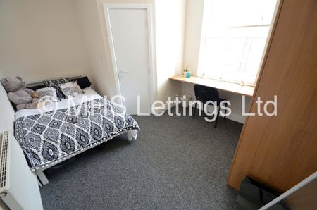 6 Bedroom Mid Terraced House for rent in Winfield Terrace - Photo 3