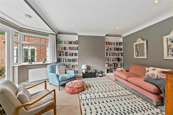 5 bedroom detached house to rent - Photo 1