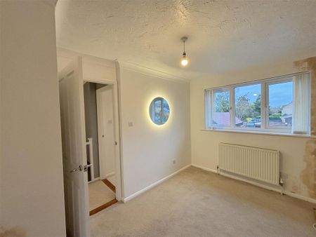 3 bedroom end of terrace house to rent - Photo 3