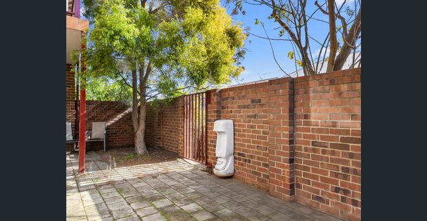 Fremantle Beauty! - Photo 1