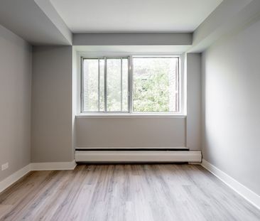 5765 Cote-St-Luc Road, Montréal, QC - Photo 5