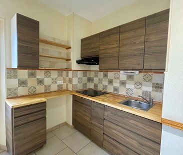 Location appartement 1 pièce, 30.72m², L'Isle-Jourdain - Photo 1