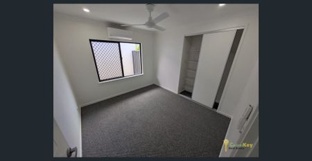 Fully Fenced & Pet Friendly Stylish & Spacious Home in the Northern Beaches!! - Photo 3