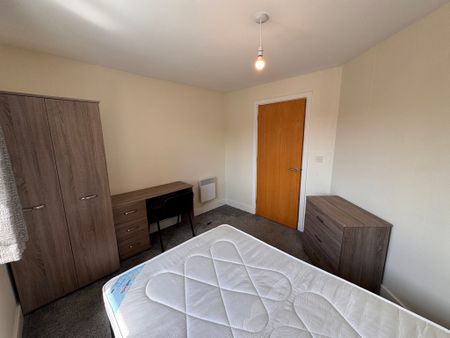 Kingfisher House, Lawrence Street - P10555 - Photo 5