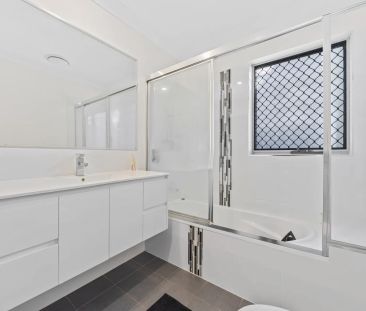Unit in heart of Chermside - Photo 3