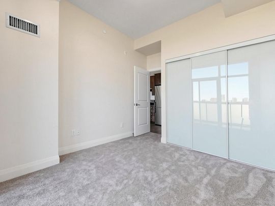 For Lease - 8763 Bayview Avenue Unit# 721, Richmond Hill, Ontario - Photo 1