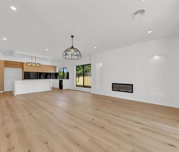 Brand-New Designer Living with Space, Comfort and Efficiency! - Photo 1