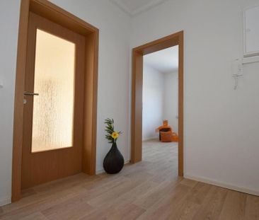 Große attraktive 3-Raum-Wohnung, keine Kaution fällig - Foto 1