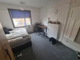 4 Bed - 49 Estcourt Avenue, Headingley, Leeds - LS6 3ET - Student - Photo 4