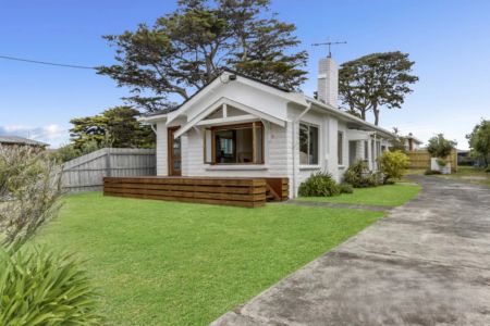 Beachside Living - Photo 5