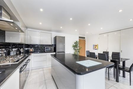 Room in a Shared House, Fakruddin Street, E1 - Photo 3