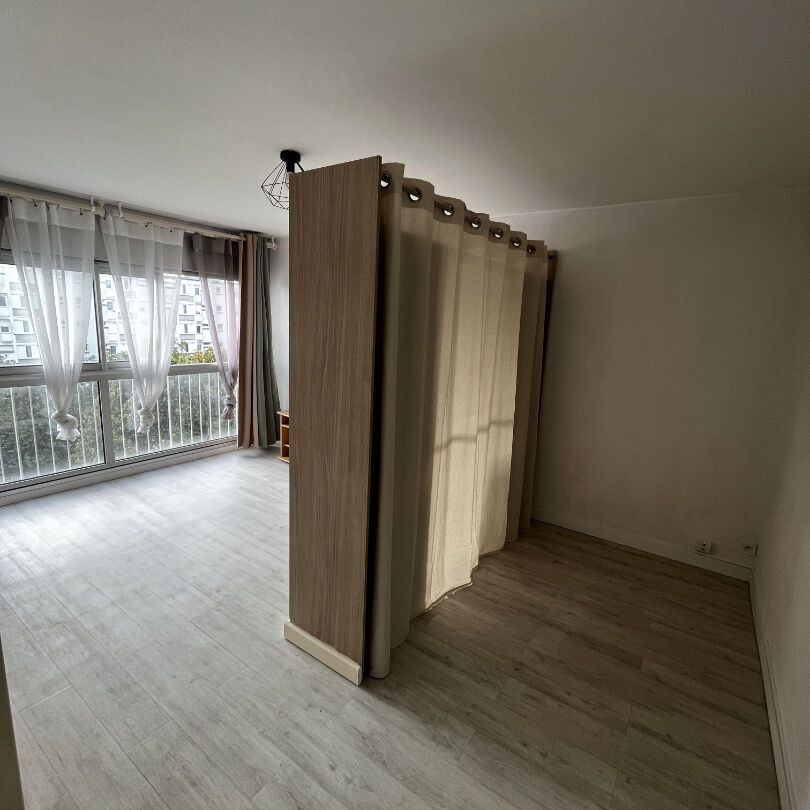 Location Appartement 1 pièce 27m² - Photo 1