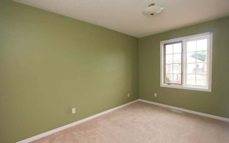 6075 Pineglade Crescent - Photo 4