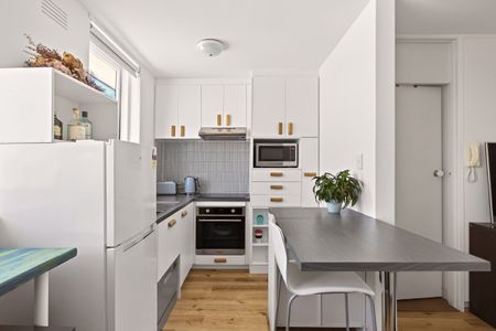 17/40 Ormond Road, Elwood VIC 3184 - Apartment For Rent | Domain - Photo 4