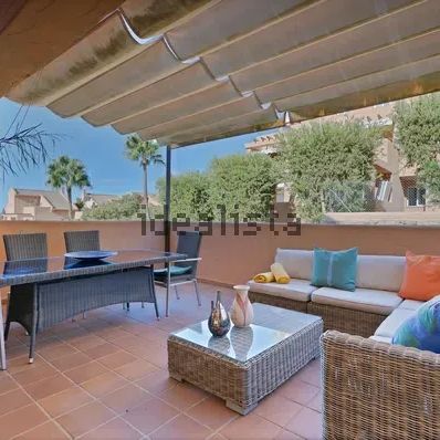 Alquiler de piso en Calle Lila - Photo 1