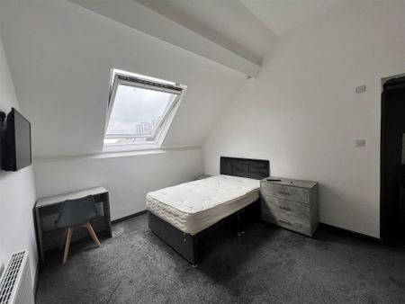 1 bedroom Flat to rent in Medburn House, Barker Street, Shieldfield, Newcastle Upon Tyne, Ne2 - Photo 4