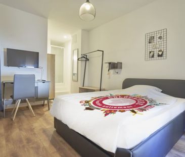 ROGIER Roommate 3 Bedrooms at Reims - Photo 2