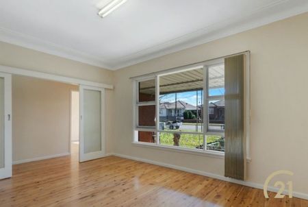 3 Bedroom&comma; Renovated Family Home&excl; - Photo 3