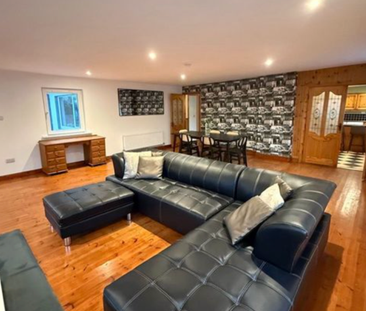 Allen's Bar Penthouse Apartment, Riverstick, Riverstick, Co. Cork - Photo 3