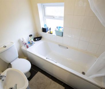 6 bedroom house to rent - Photo 2