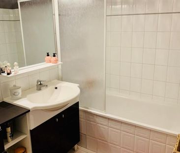 Location Appartement 2 pièces 44m² LA ROCHELLE 17000 - Photo 2