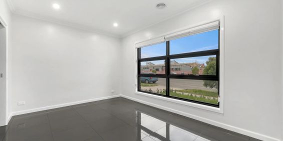 Absolutely Stunning 4 Bedroom House!!!! - Photo 3