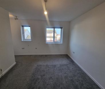 Colchester Close, Westbury-On-Severn - Photo 5