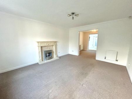 4 bedroom detached house to rent - Photo 3