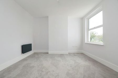 1 Bed Flat, Ludlow Road, SO19 - Photo 4