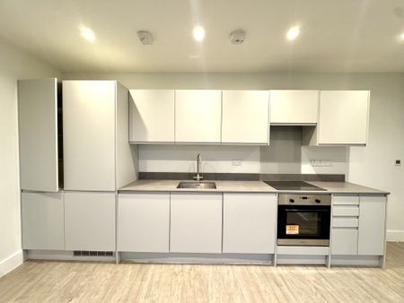 Trinity Court, Greater London, HA5 - Photo 4