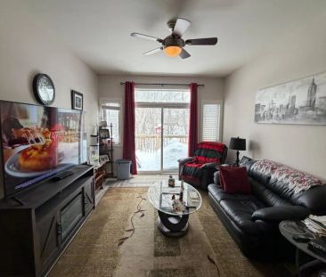 37 LEDGEROCK COURT - Photo 2