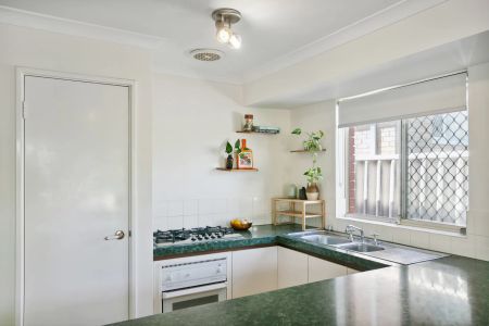 Private, Low-Maintenance Living in a Prime Innaloo Pocket - Photo 2