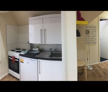 Studio Flat, High Road, NW10 - Photo 4