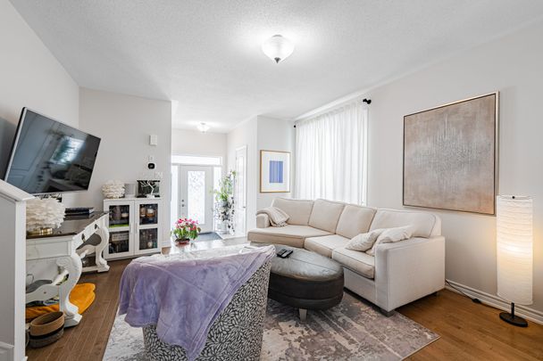 For Lease - 6 Darvoy Mews, Orleans - Convent Glen and Area, Ontario - Photo 1