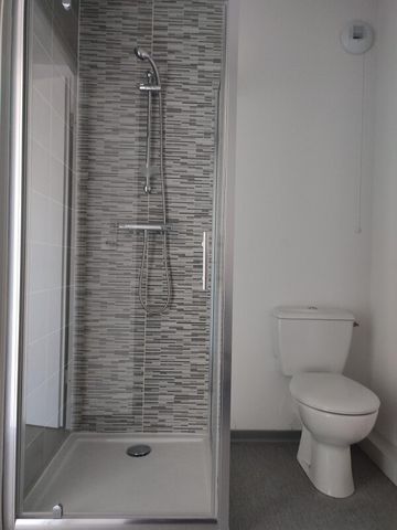 Location Appartement 1 pièce 18m² NIMES 30000 - Photo 3