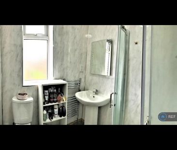 1 bedroom in a house share to rent - Photo 6