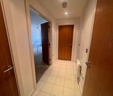 2 bedroom Flat To Let - Photo 2
