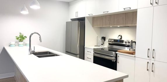 Magnifique condo 5 ½ SEMI-MEUBLÉ (5 électros) à Granby - Photo 2