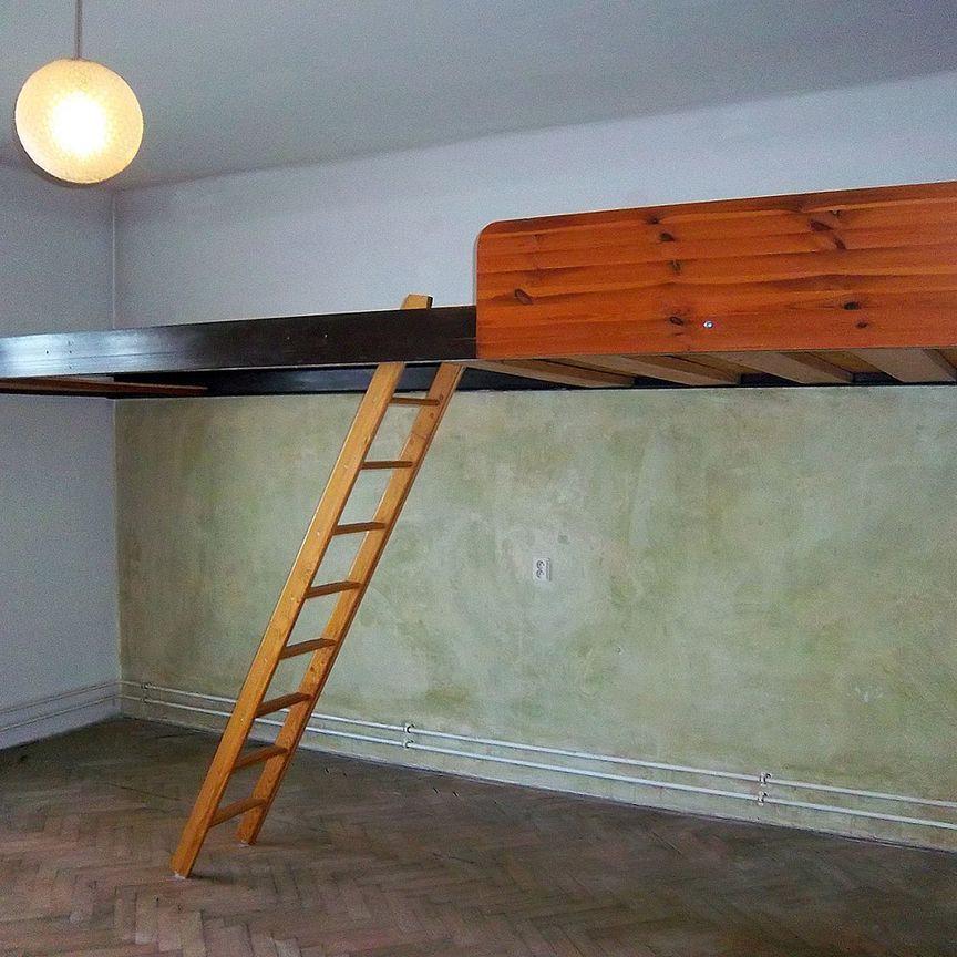 Pronájem bytu 1+1 60 m² - Photo 1