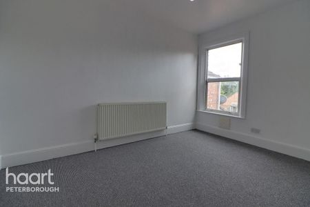 3 bedroom terraced house to rent - Photo 4