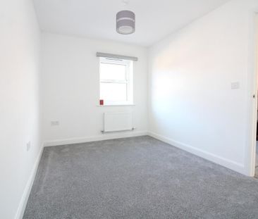 3 bedroom semi-detached house to rent - Photo 6