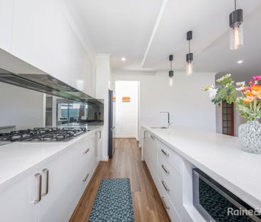 Luxury Family Home - Photo 4