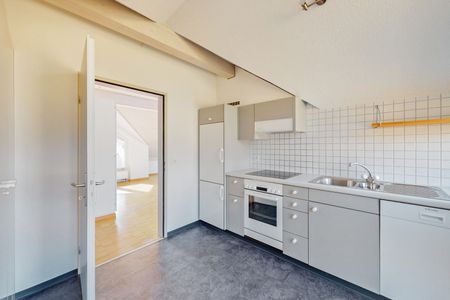 Heimelige Dachwohnung mit Cheminée - Foto 5