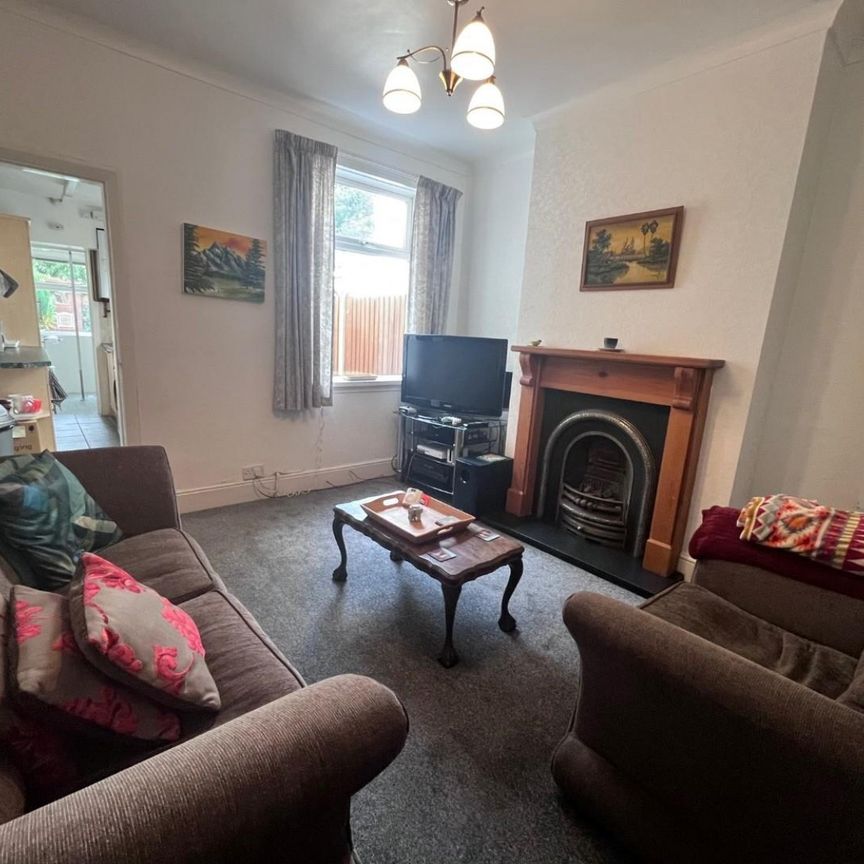 2 bedroom House To Let - Photo 1