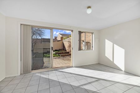 3/122 Tharwa Road, Queanbeyan - Photo 4