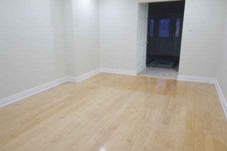 For Lease - 4272 Gayling Gardens, Mississauga, Ontario - Photo 3