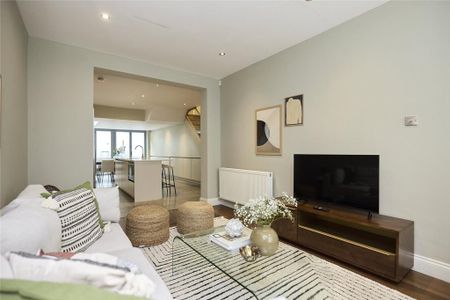 5 bedroom terraced house to rent - Photo 2