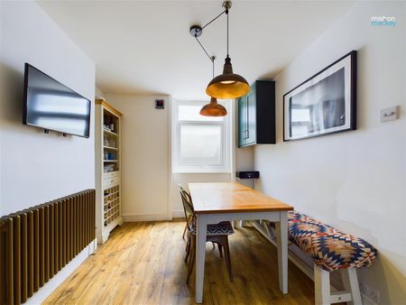 4 bedroom terraced house to rent - Photo 3