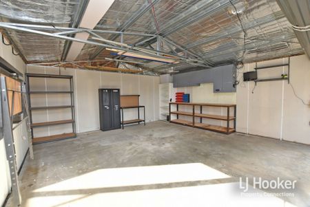 Spacious Family Home with Exceptional Entertaining & Storage - Photo 2